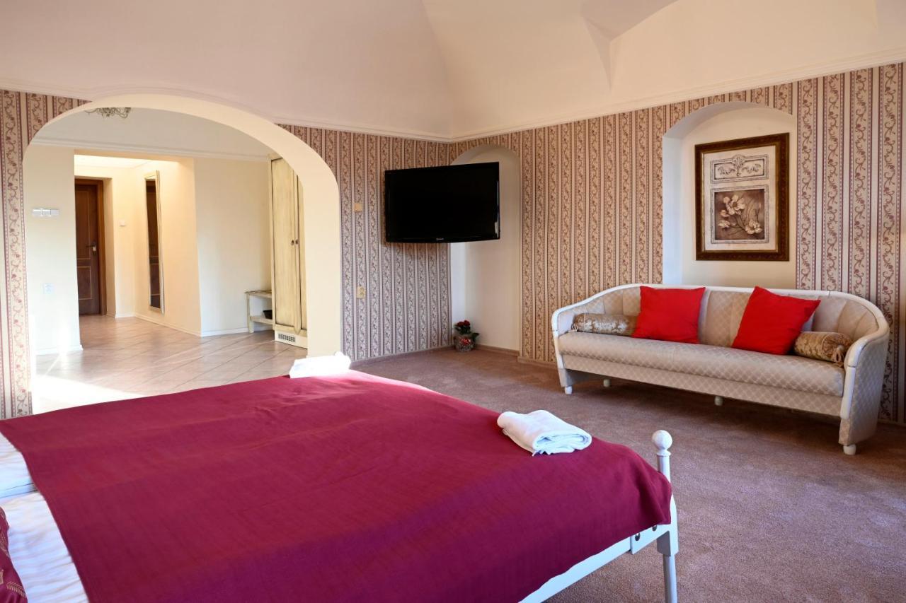 Hotel Boucek Kroměříž المظهر الخارجي الصورة