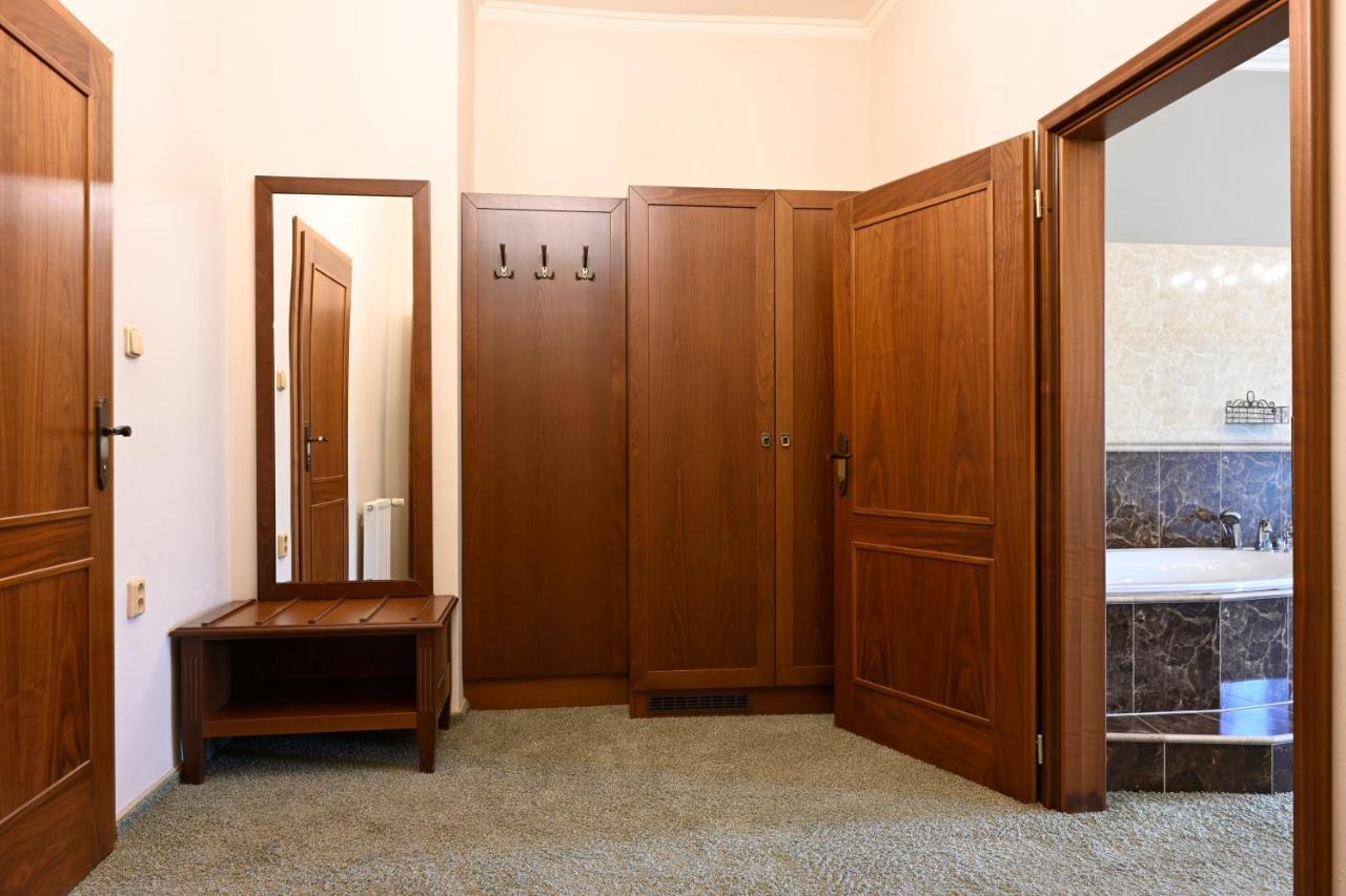 Hotel Boucek Kroměříž المظهر الخارجي الصورة